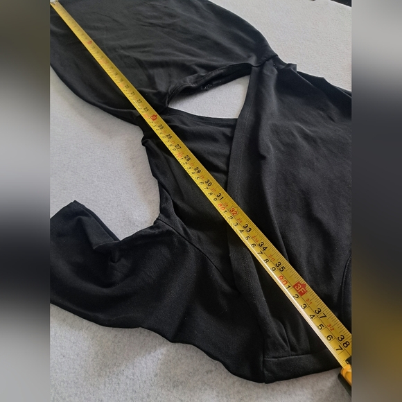 Elegant Bodycon Black Dress - Picture 7 of 9